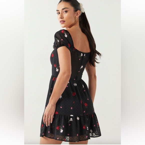 New with tags Francesca’s Milani rose waisted dress - Picture 2 of 2